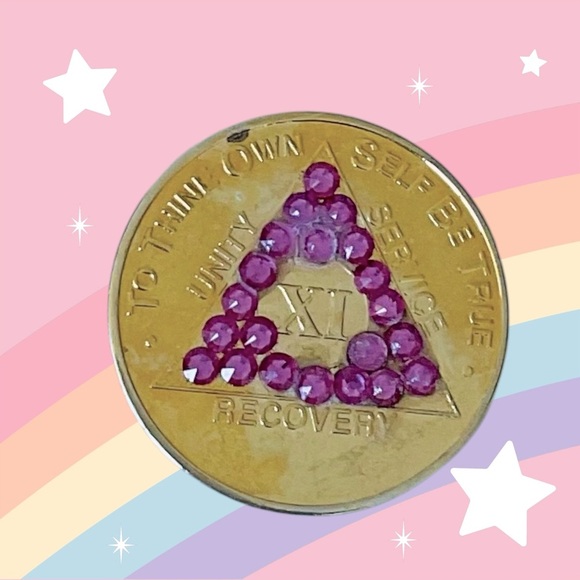 11 Year AA Medallion Alcoholics Anonymous Sobriety Coin BLING PINK GOLD XI Year - Picture 1 of 2